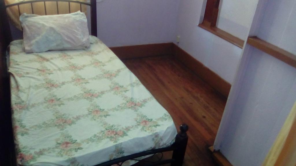 Robert'S Guest House 포트오브스페인 외부 사진