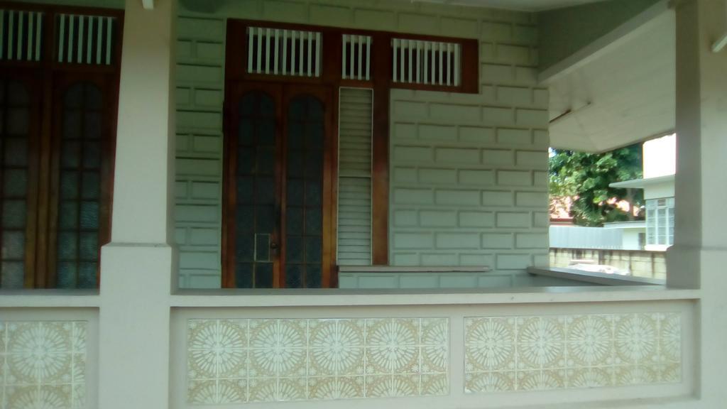 Robert'S Guest House 포트오브스페인 외부 사진