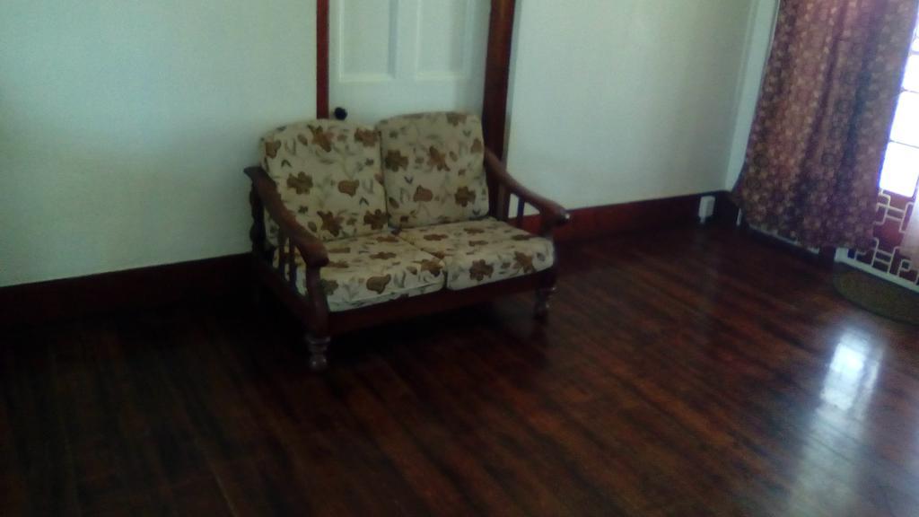 Robert'S Guest House 포트오브스페인 외부 사진