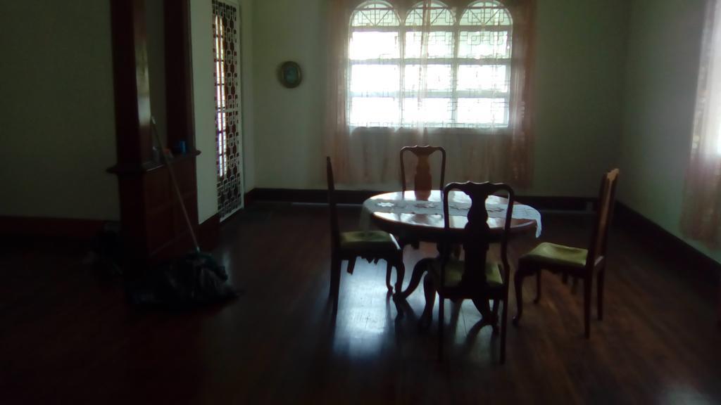 Robert'S Guest House 포트오브스페인 외부 사진
