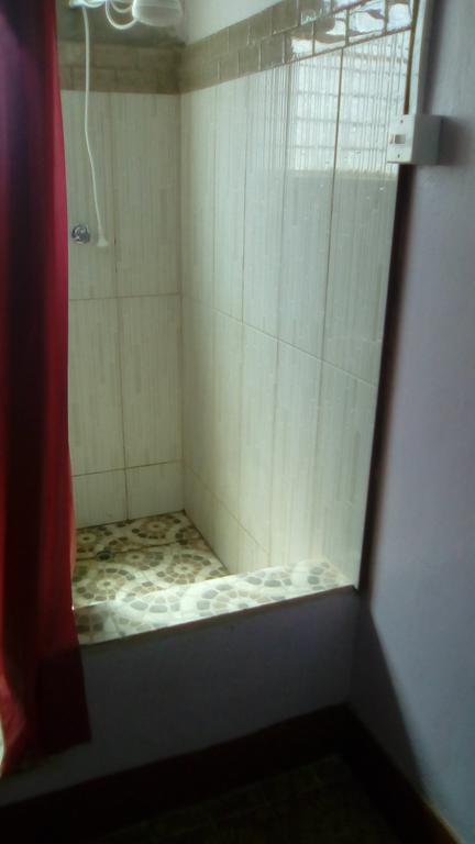 Robert'S Guest House 포트오브스페인 외부 사진